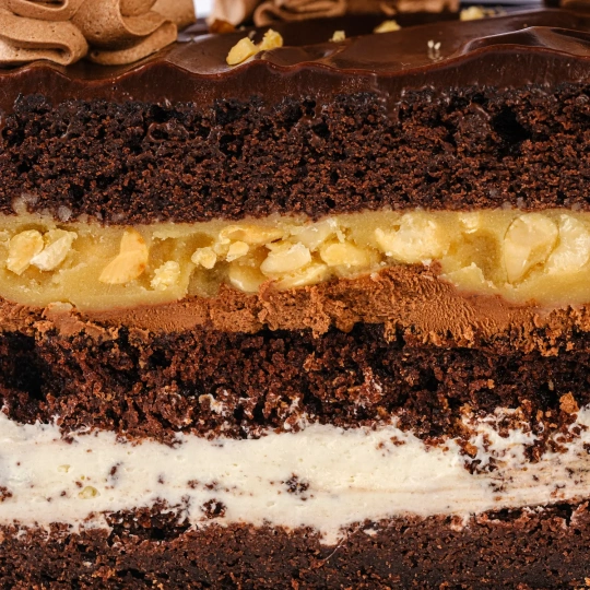 Торт Сникерс